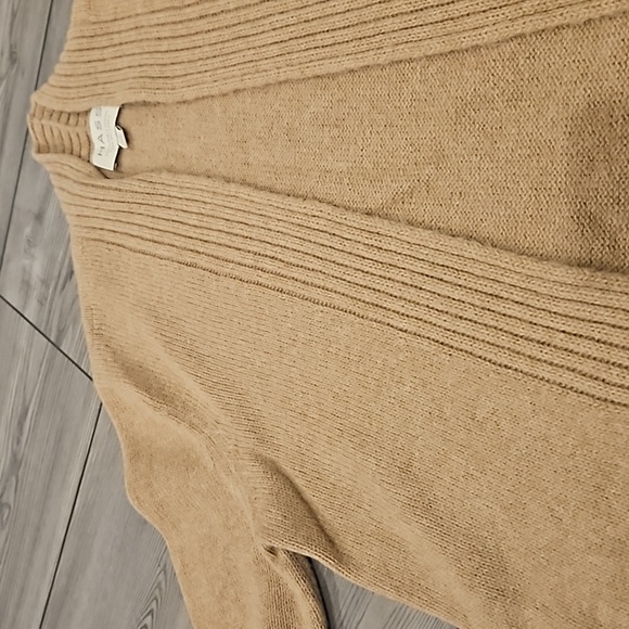 🎉HP🎉 100% baby alpaca long cardigan - Picture 16 of 16